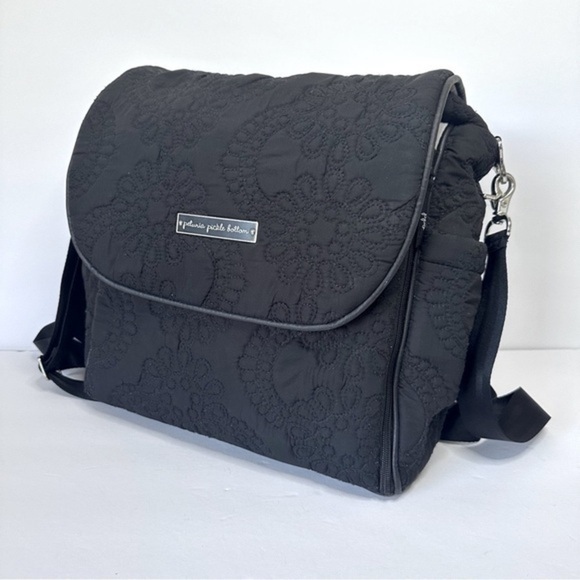 Petunia Pickle Bottom convertible diaper bag quilted black - Picture 2 of 15